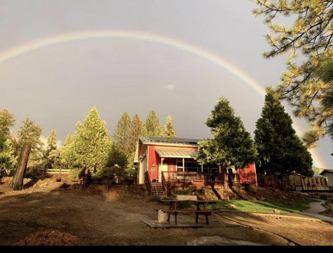 Red Barn Retreat Hotel North Fork Exterior photo